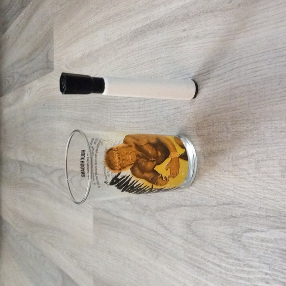 Ultra Rare WWF Hulkamania glass - Picture 3 of 3